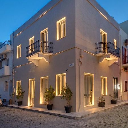 Times Elegant Rooms Ermoupoli Buitenkant foto