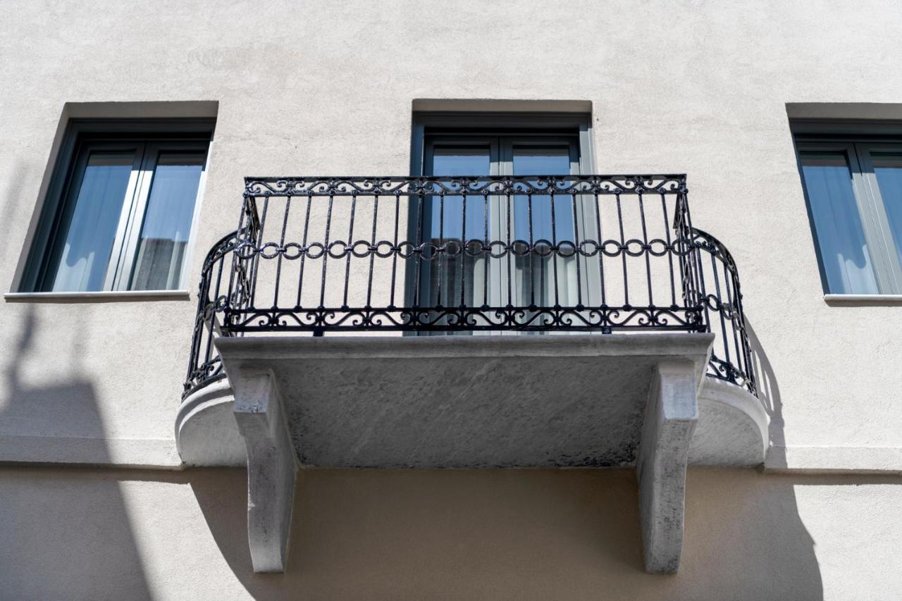 Times Elegant Rooms Ermoupoli Buitenkant foto