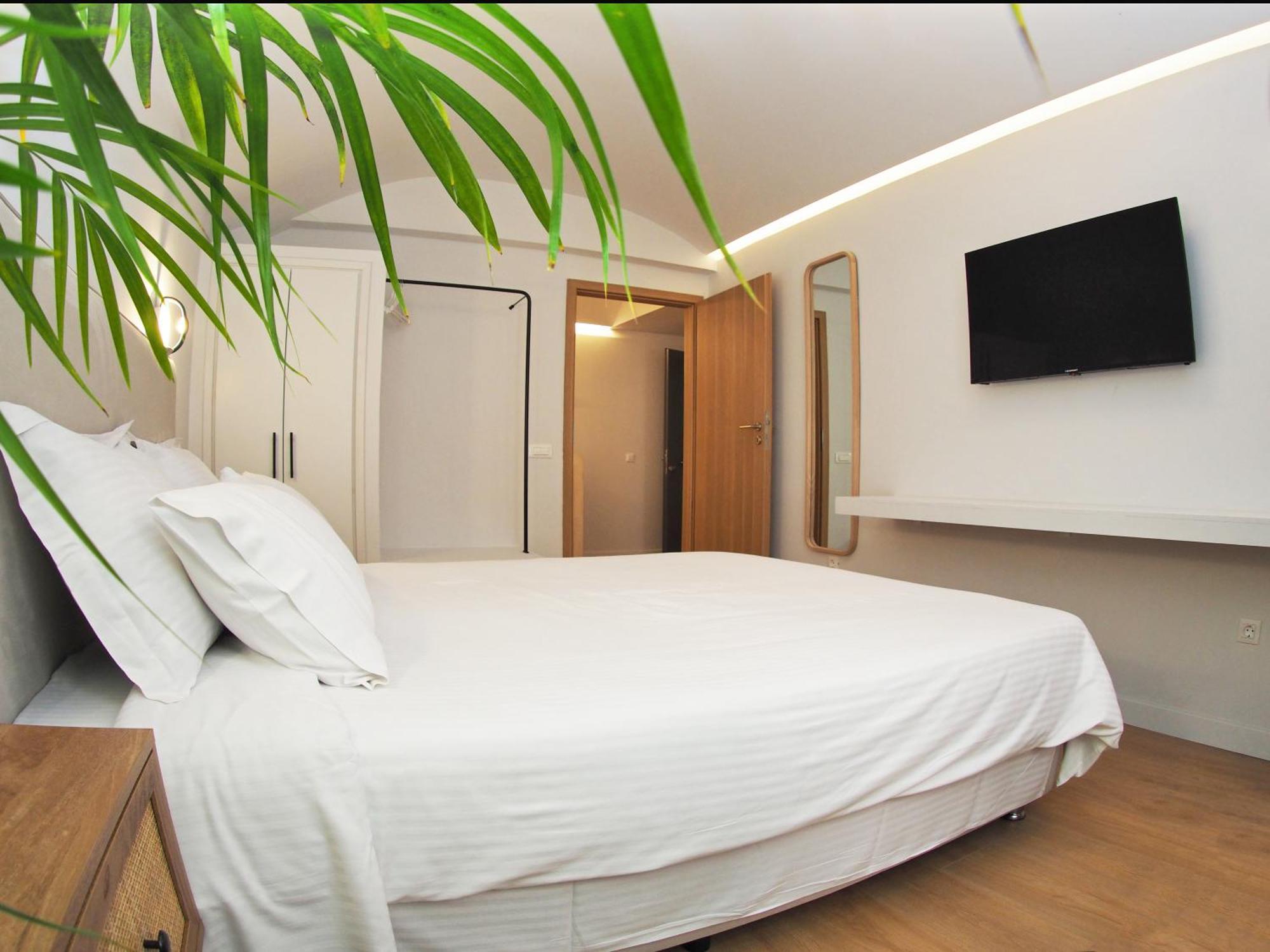 Times Elegant Rooms Ermoupoli Buitenkant foto