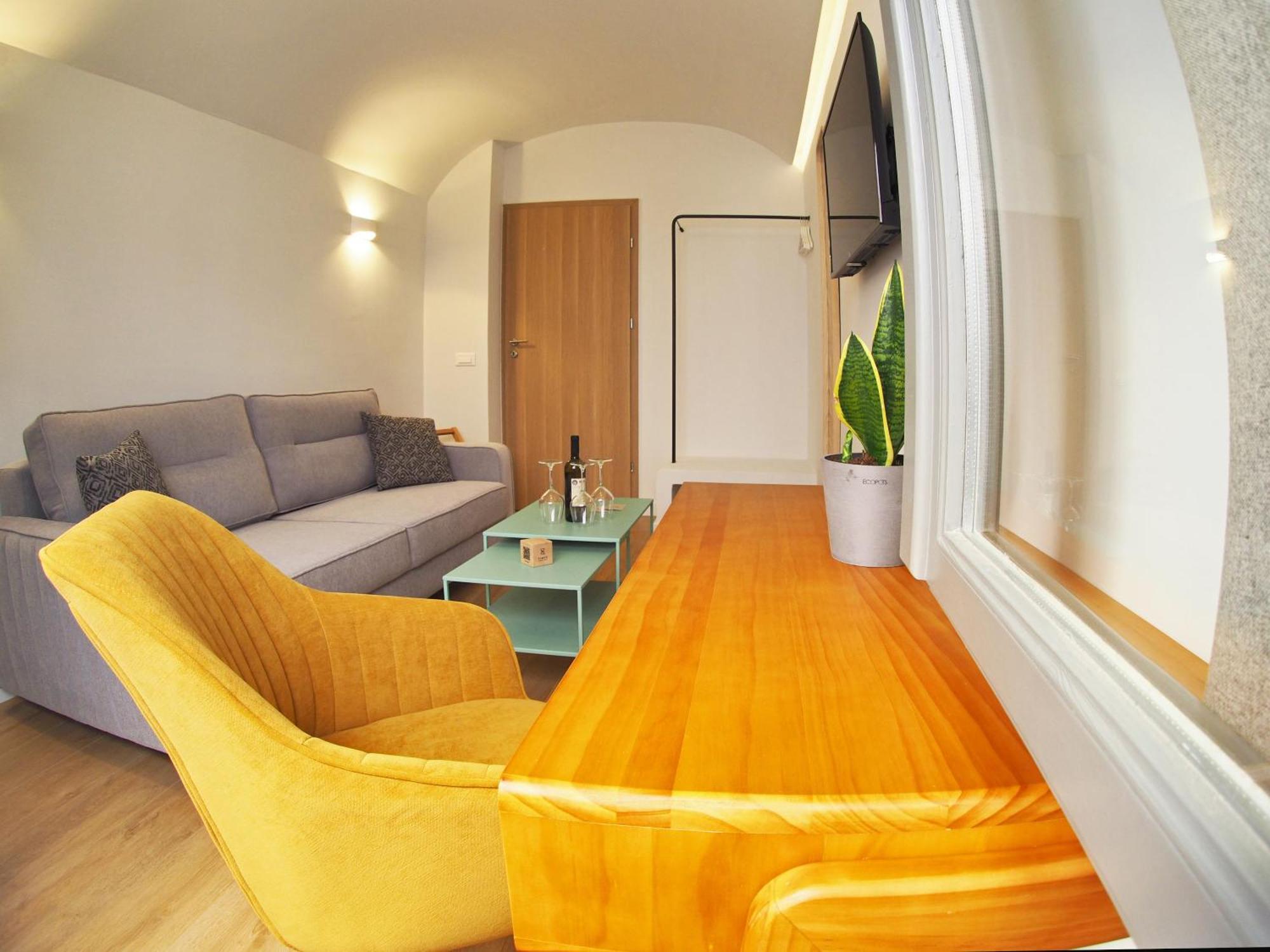 Times Elegant Rooms Ermoupoli Buitenkant foto